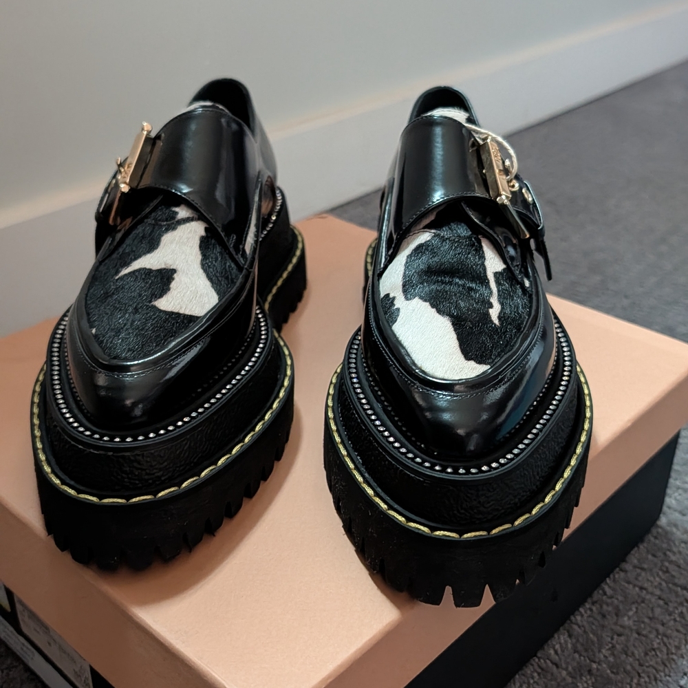 No. 21 Black and White Loafers with Gold Buckle